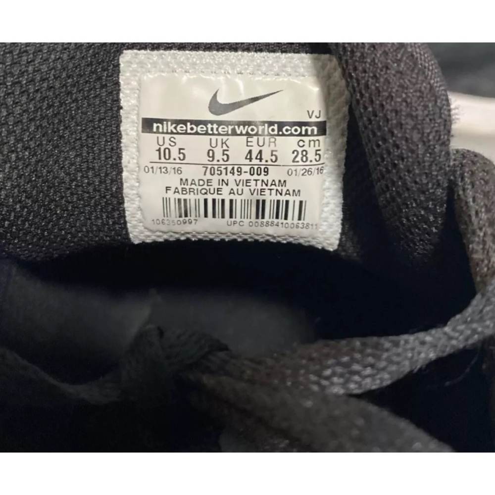 Nike Air Max Tavas Womens Size 10.5 Blck White Athletic Running Shoes 705149-009 - Picture 6 of 8